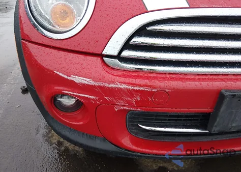 2011 Mini Cooper z USA, uszkodzony, nr VIN WMWSU3C53BT099384